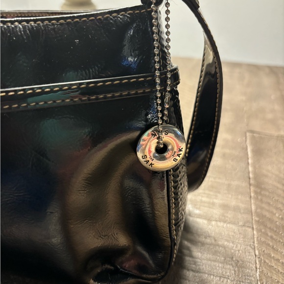 The Sak Y2K Leather Handbag with Vibrant Pink Lining - Picture 2 of 5